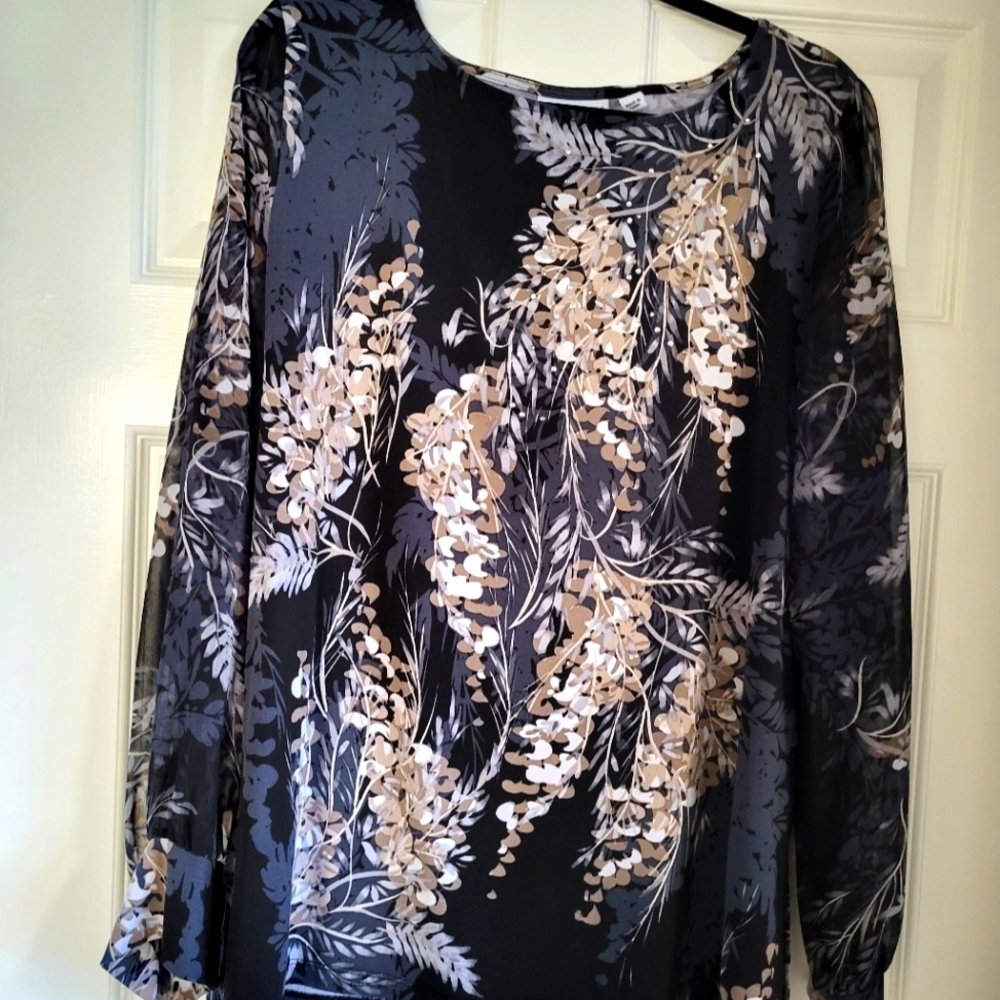 Susan Graver NeutralFloral Printed Liquid Knit Top. Chiffon Sleeves. S…